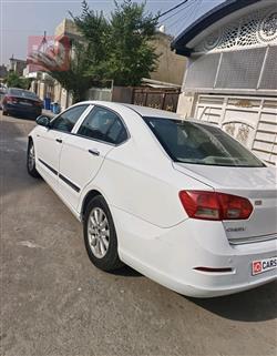شيري إيستار